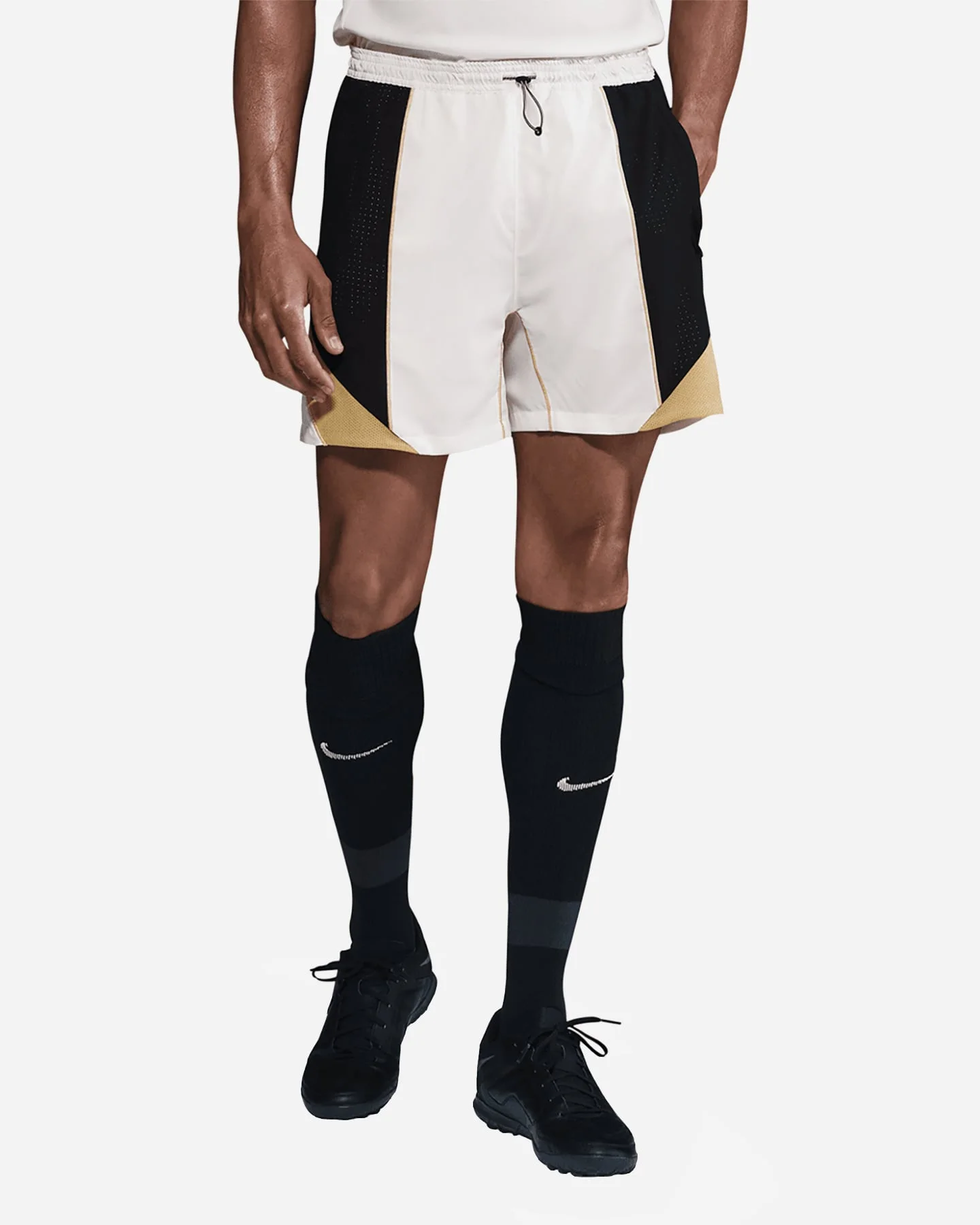 Nike Strike M