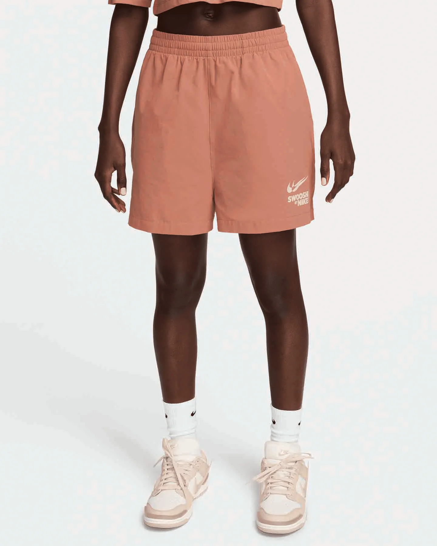 Nike Woven Small Logo W - vista 2