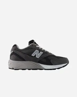 New Balance 880 M