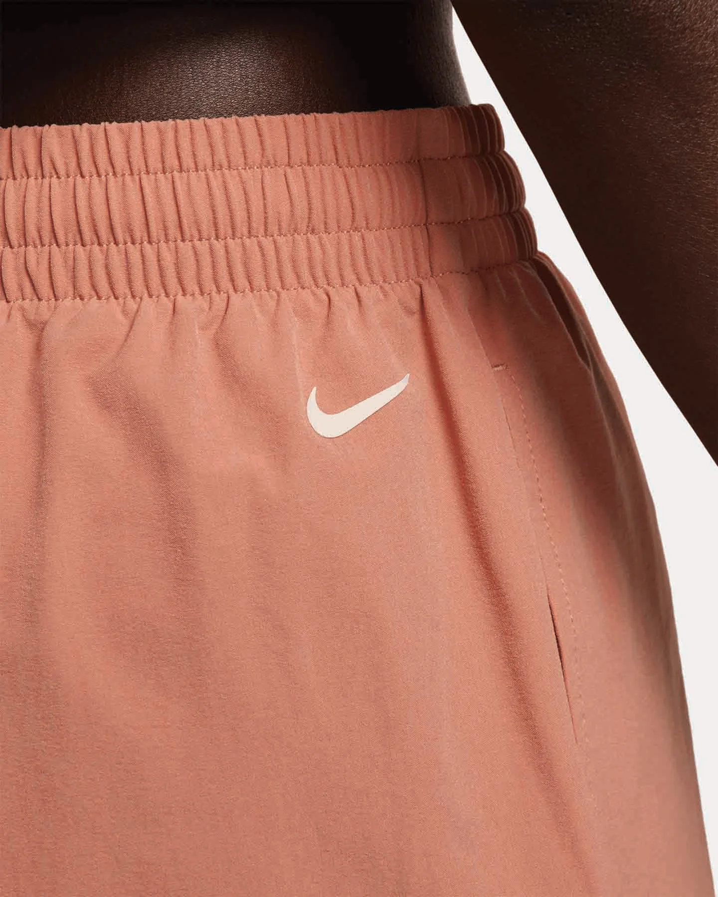 Nike Woven Small Logo W - vista 6