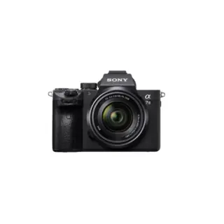 Sony α 7 III con obiettivo 28-70mm
