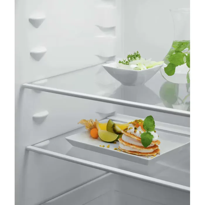 Frigorifero ad incasso Electrolux Serie 500 LRB2AE88S - vista 5