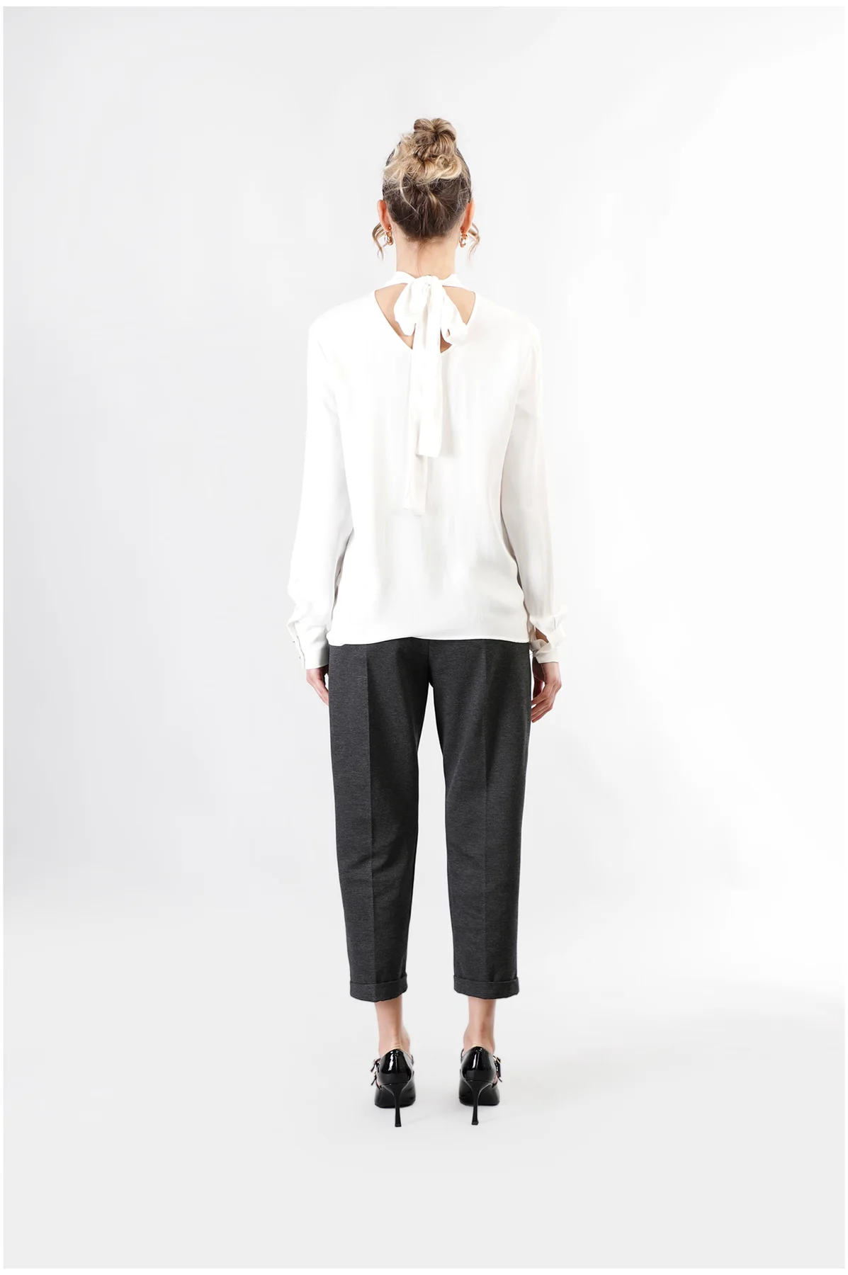 Blusa con pieghe e fusciacca al collo - vista 2