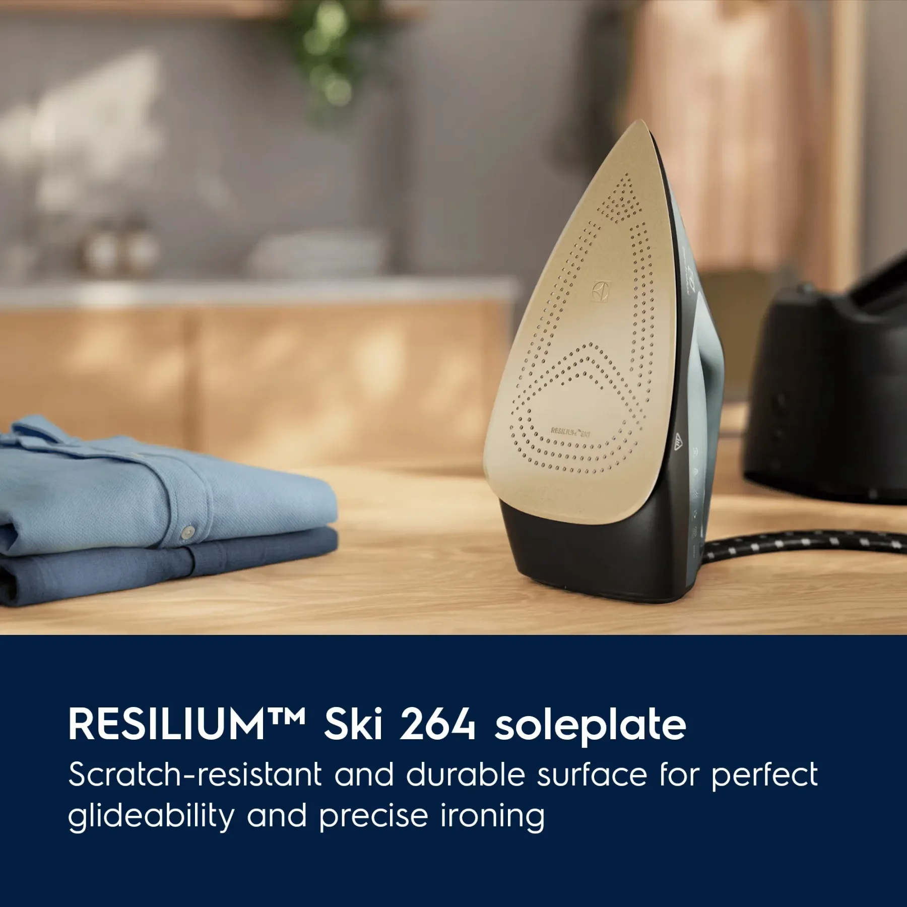 Electrolux Ferro da stiro con caldaia a vapore E8ST2-8OG - vista 4