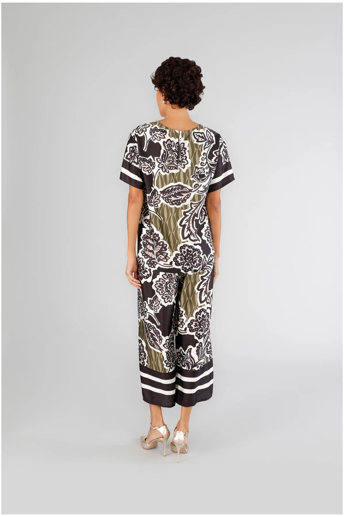 Blusa maniche corte stampata fiore multinero - vista 2