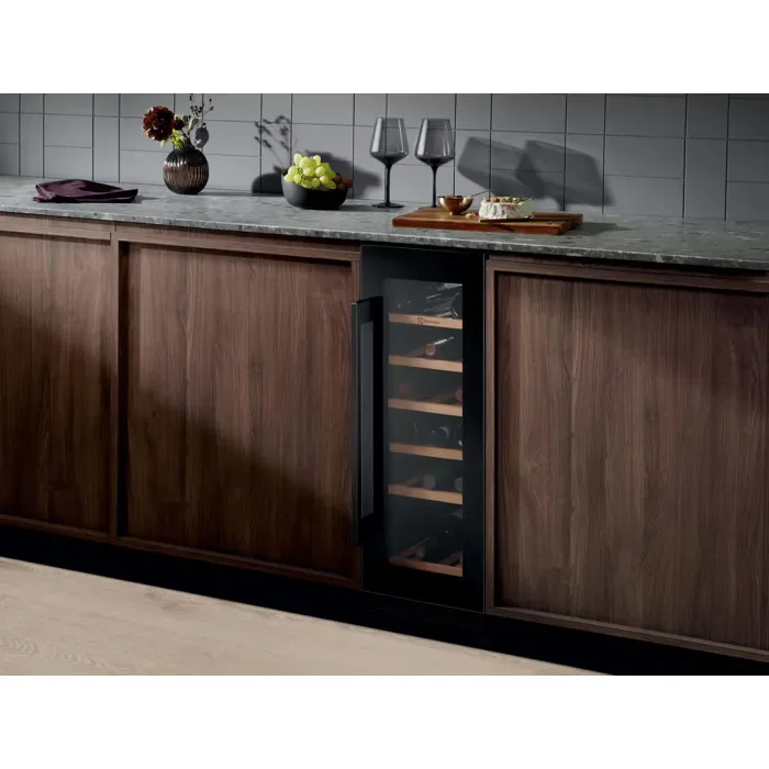 Electrolux Cantinetta vino ad incasso per 20 bottiglie - vista 3