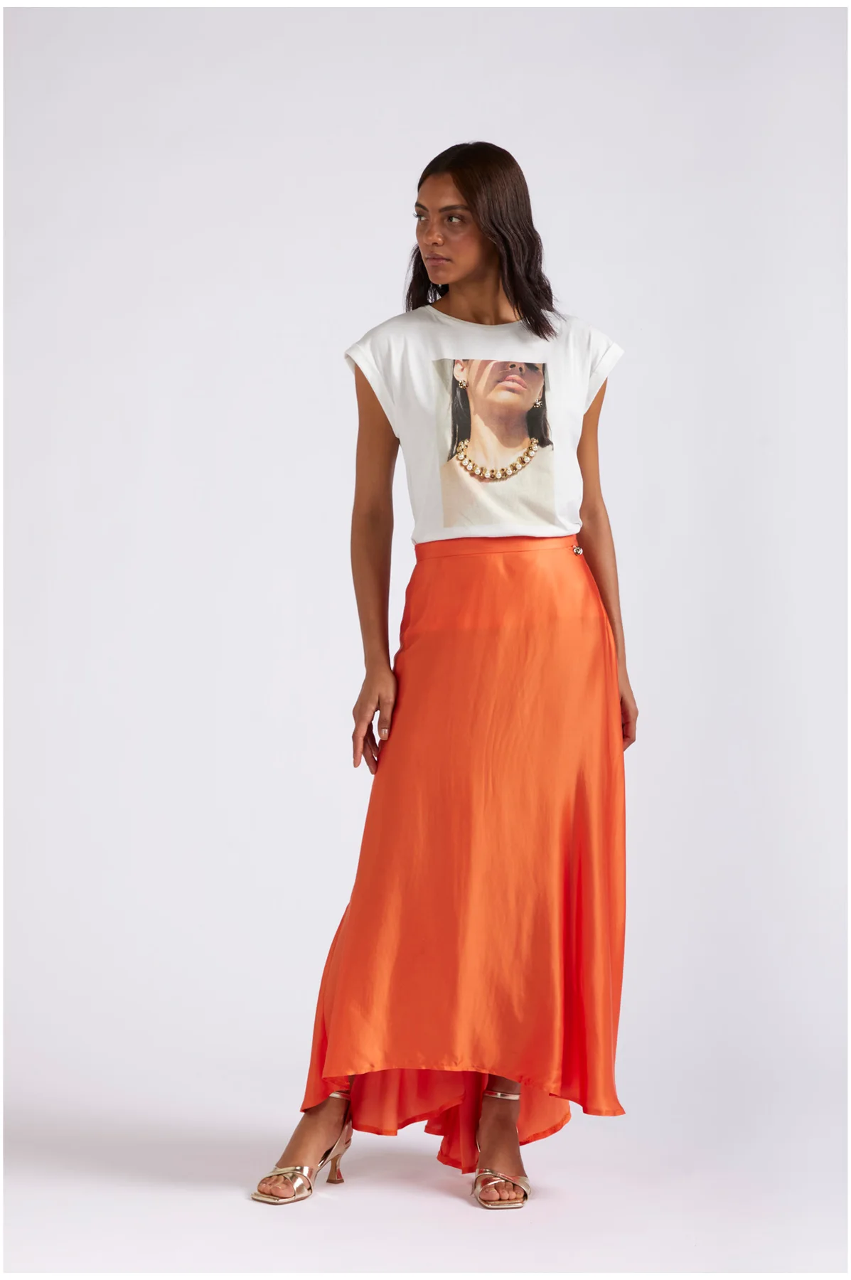 Gonna lunga in satin arancio