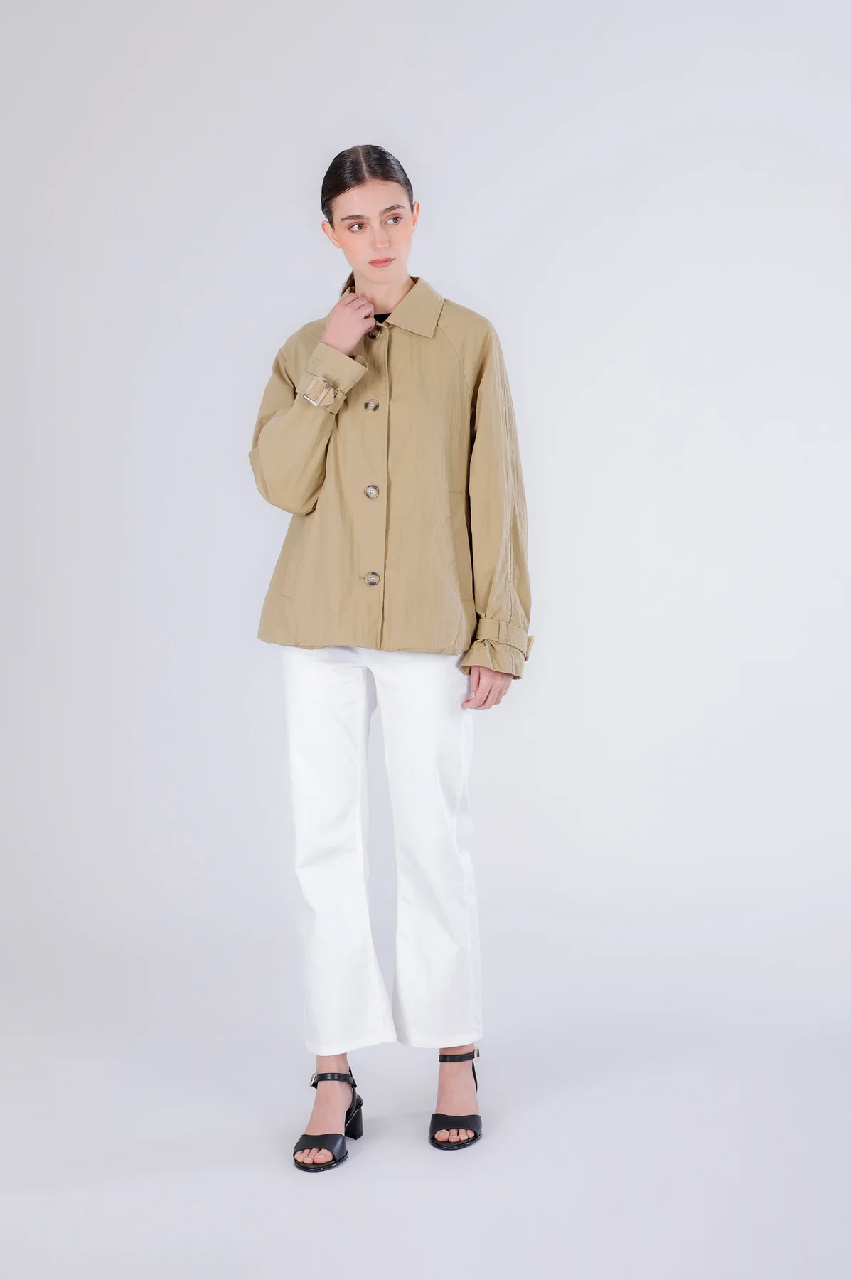 Trench corto manica raglan