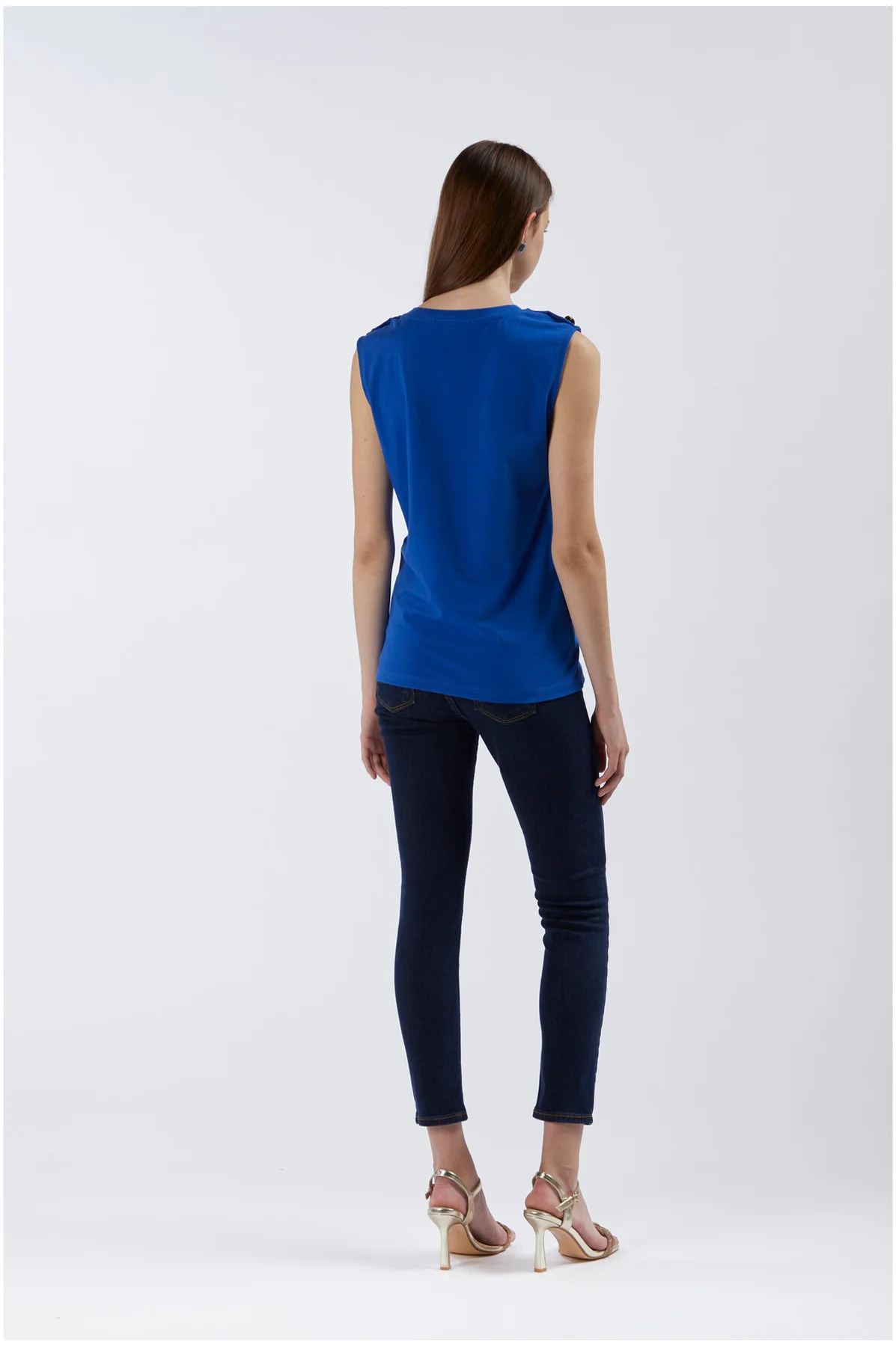 T-shirt smanicata con bottoni e stampa logo - vista 2