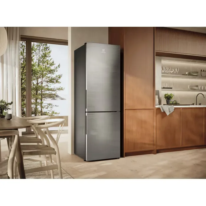 Electrolux Frigocongelatore a libera installazione Serie 700 LNT7MC32X - vista 4