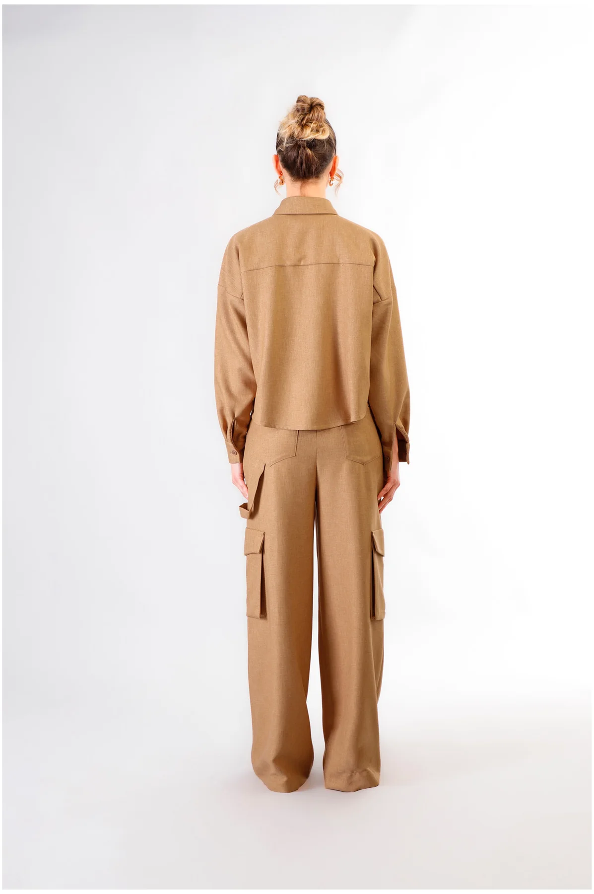 Camicia a scatolina con tasche a toppa fuxia - vista 2