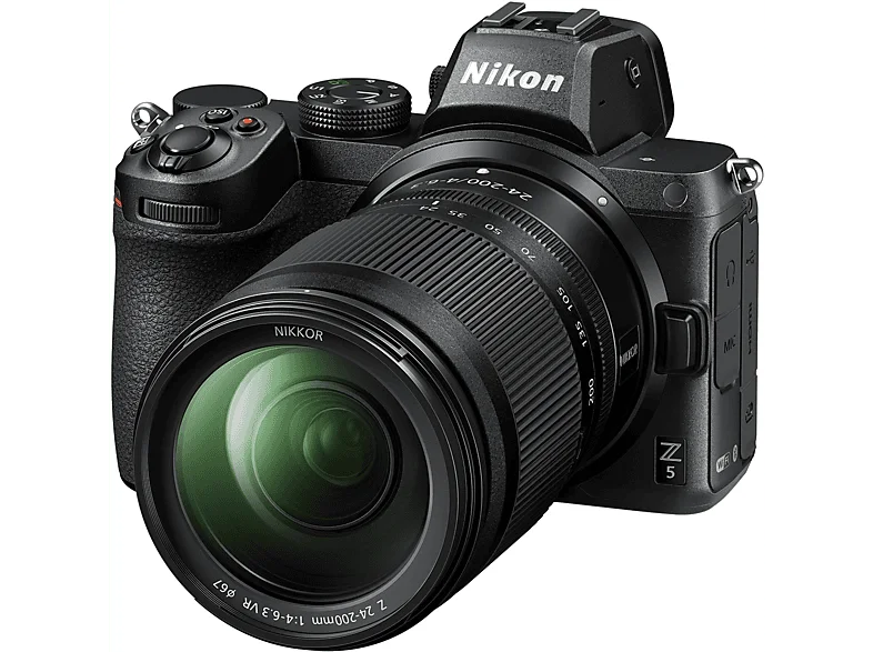 Nikon Z5 con obiettivo Z24-200mm e scheda SD da 64GB