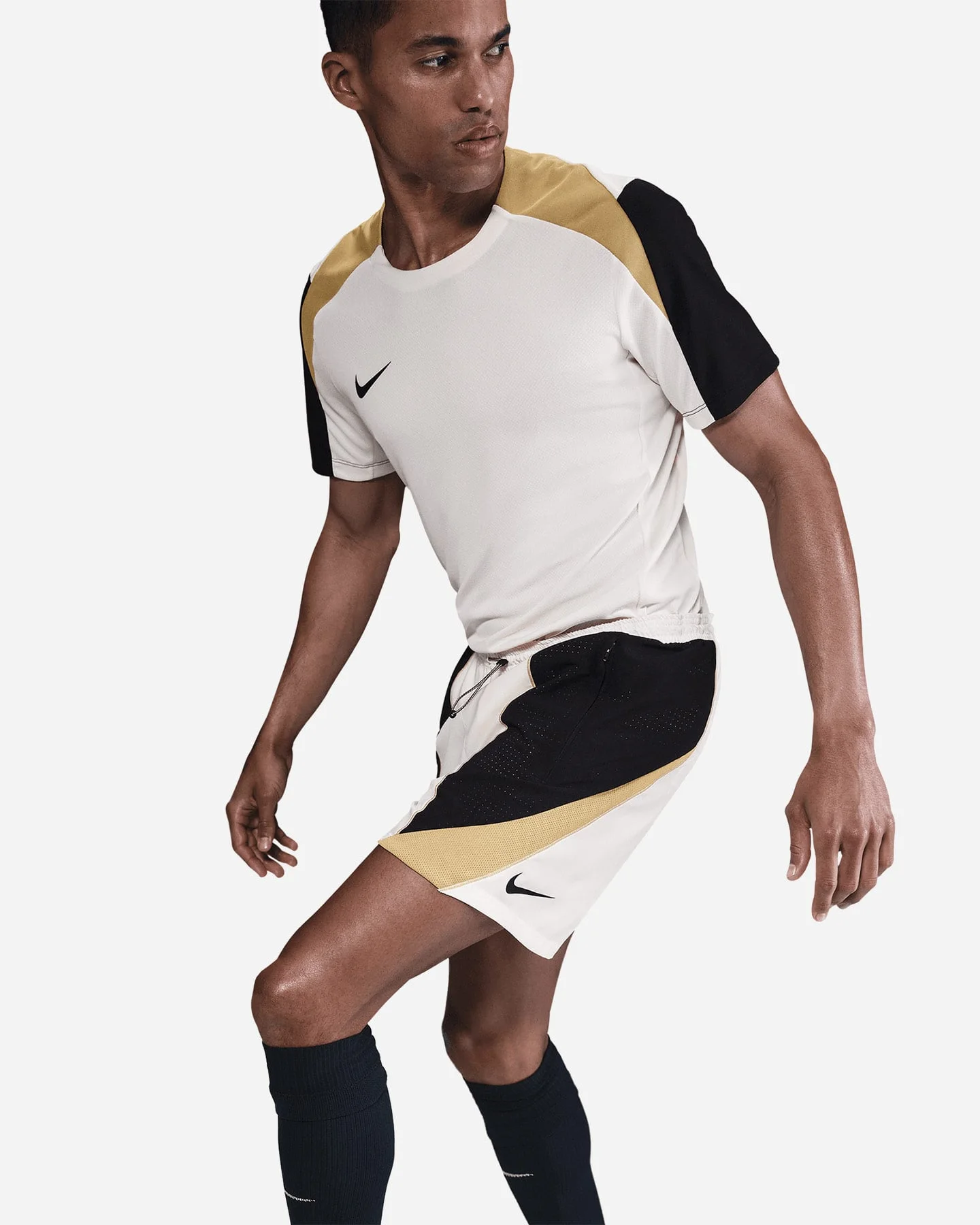 Nike Strike M - vista 4